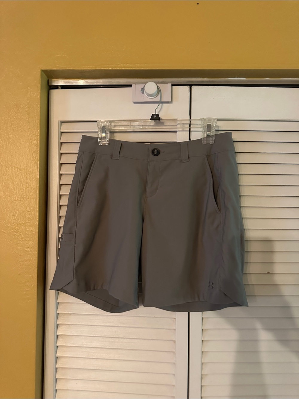 Under Armour women Charcoal gray Performance Shorts
